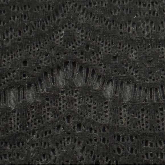 LOFT Black Lace Sleeveless Top - Size Medium - Picture 10 of 10